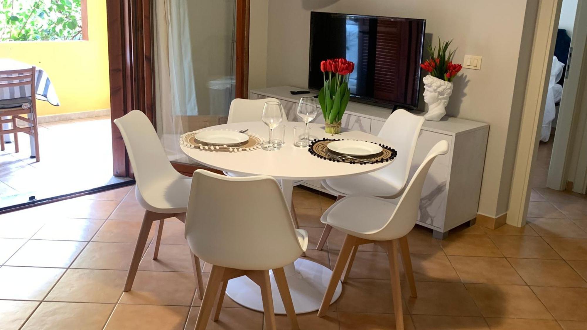 Nest House - Esclusivo Appartamento Marina Di Olbia- Mater Olbia - Beaches - Close To The Airport - Private Parking- Full Comforts - Eksteriør billede