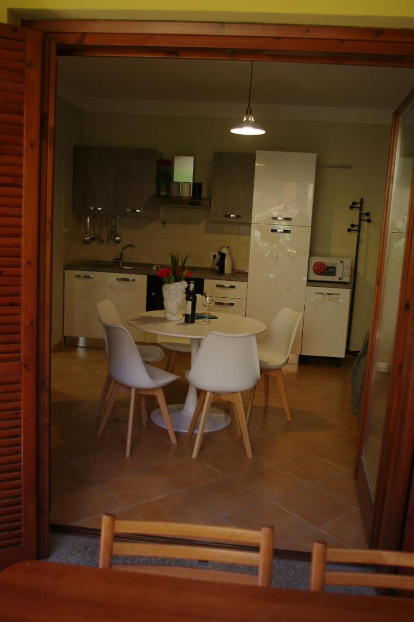 Nest House - Esclusivo Appartamento Marina Di Olbia- Mater Olbia - Beaches - Close To The Airport - Private Parking- Full Comforts - Eksteriør billede