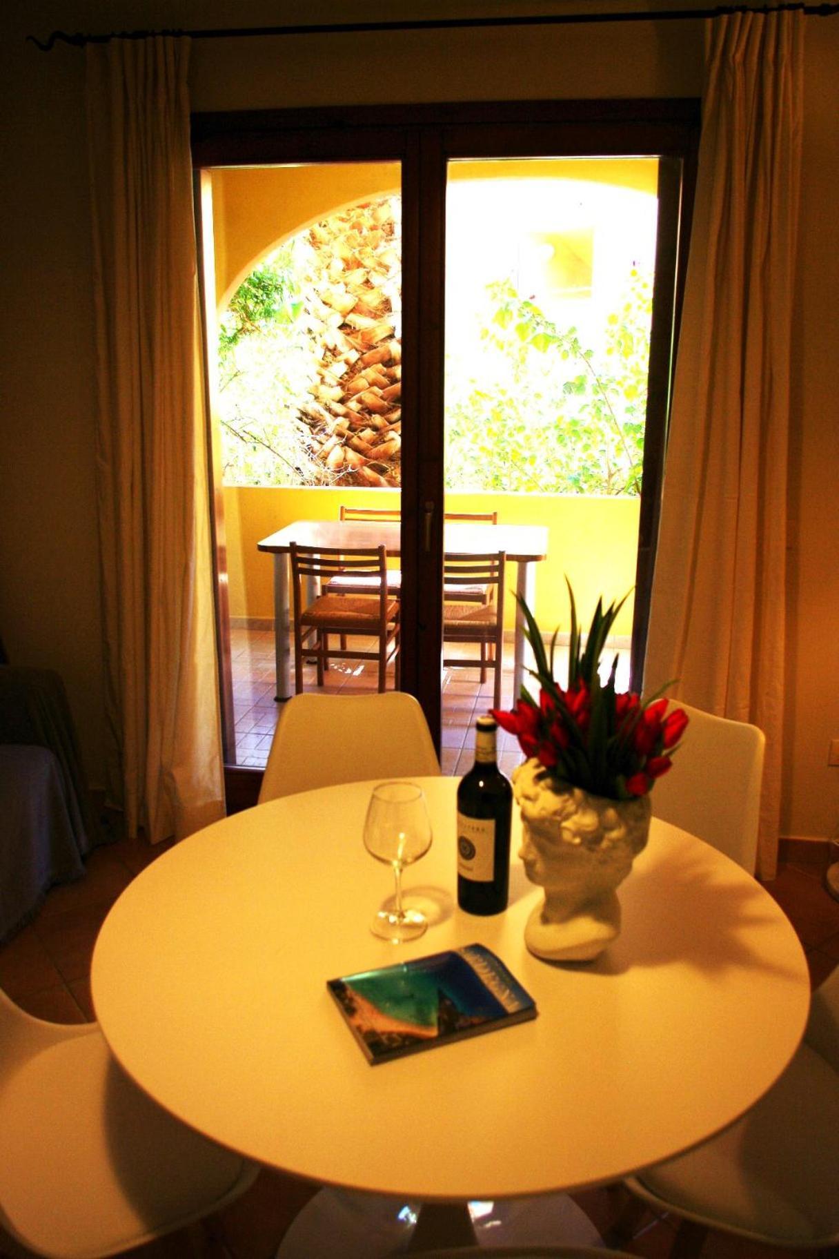 Nest House - Esclusivo Appartamento Marina Di Olbia- Mater Olbia - Beaches - Close To The Airport - Private Parking- Full Comforts - Eksteriør billede